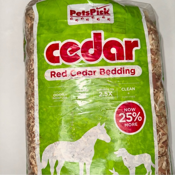 PETSPICK RED CEDAR BEDDING OUTSIDE GARDENING OR PET USE DOGS HORSES - Picture 3 of 4